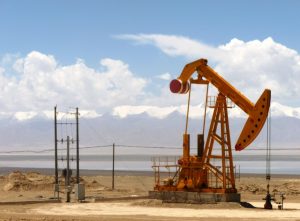Arabia Saudita recorta sus precios del petróleo