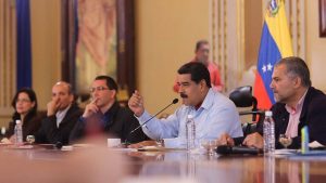 Maduro invita a la oposición a dialogar antes de la Constituyente