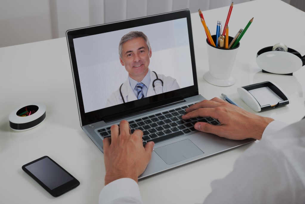 Savia ofrece consultas médicas online gratuitas