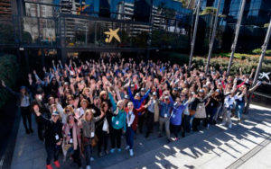 Más de 200 personas participan en la Global Mentoring Walk de CaixaBank