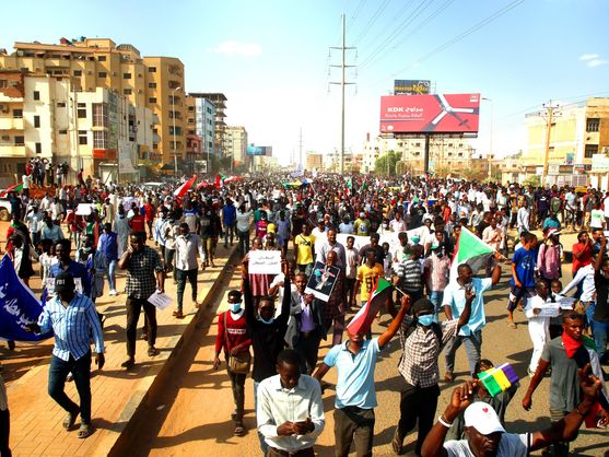 Fue declarado estado de emergencia en Sudán