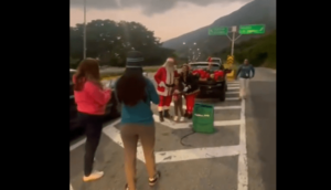 La Navidad llegó a Caracas con el Santa de la Cota Mil este 1ro de diciembre