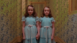 Escena de gemelas en 'El resplandor'.- Blog hola Telcel.