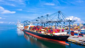 Seguros marítimos: La importancia de la gestión de riesgos en el transporte marítimo 
