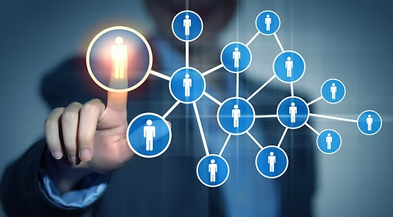 Networking estratégico: más que acumular contactos - Level4you