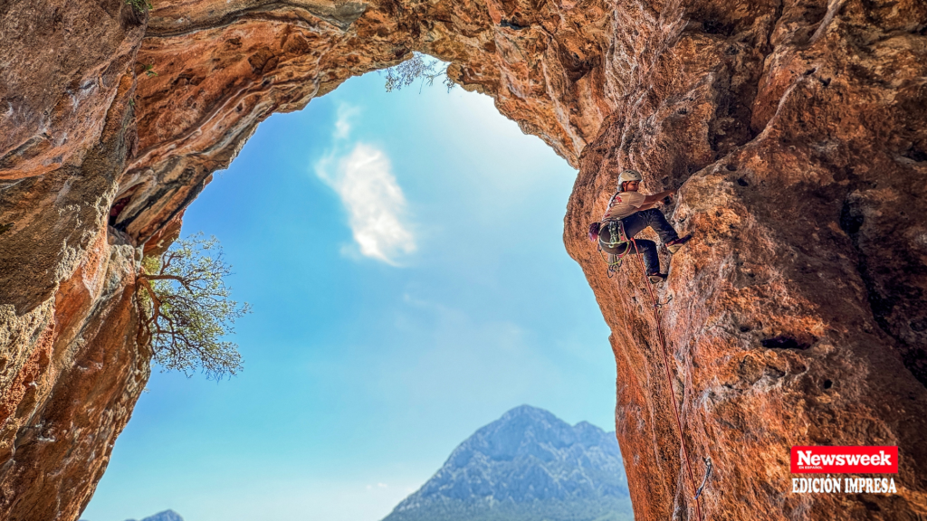 Alberto Constantino Konrad Davila | El Corazón de la Roca