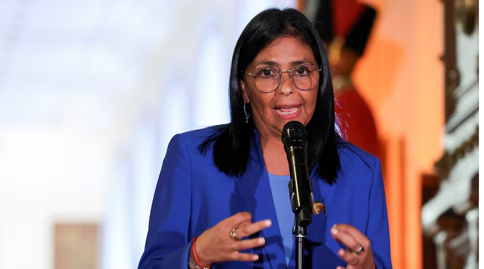 Delcy Rodríguez pidió a Donald Trump que 'como amigo y socio de Venezuela' acabe con el bloqueo y las sanciones contra el país