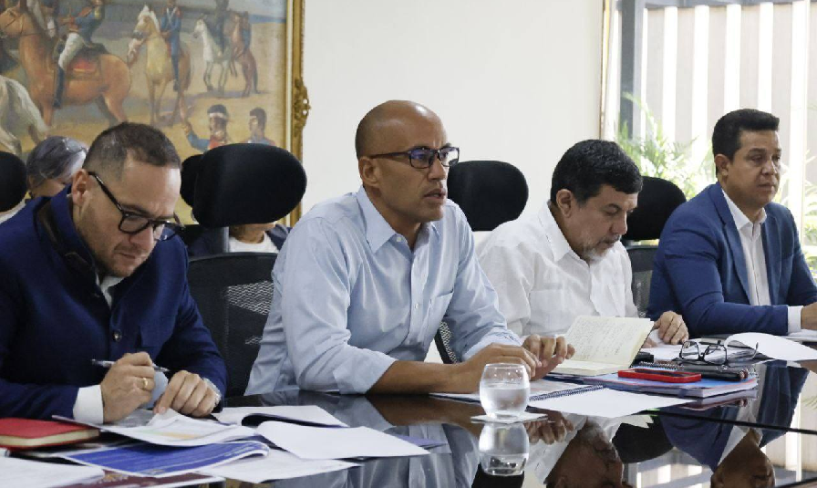 'Hay gente que cobra pero no trabaja'